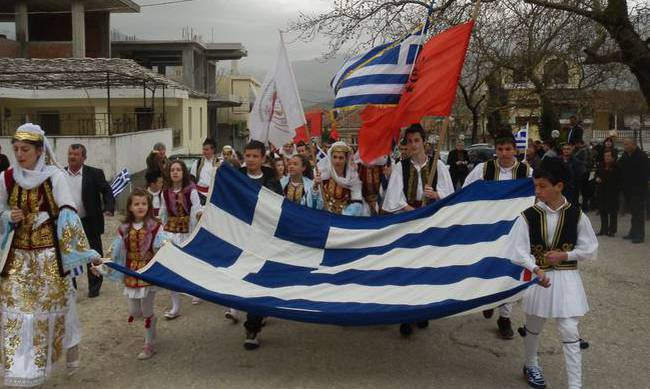 EKTAKTO- Πογκρόμ κατά Ελλήνων από εθνικιστές Αλβανούς στη Β.Ηπειρο – Πυρπολούν τα εθνικά μας σύμβολα